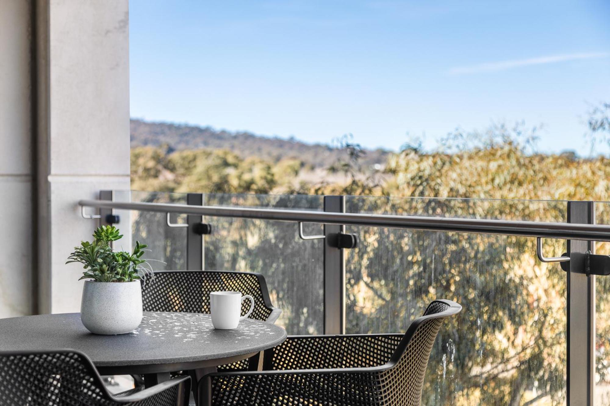 Founders Lane Apartments By Urban Rest Canberra Exterior foto